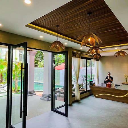The Luxury Hotel Siem Reap Buitenkant foto