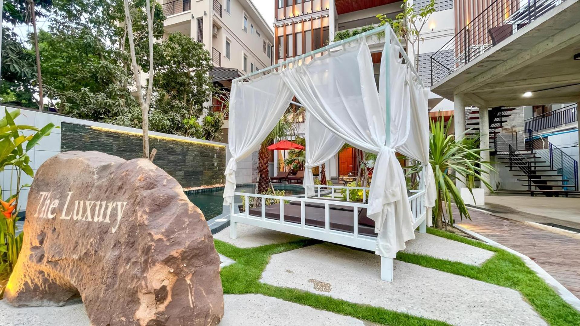 The Luxury Hotel Siem Reap Buitenkant foto