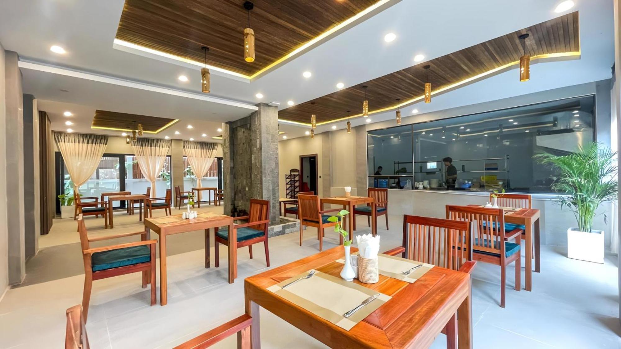 The Luxury Hotel Siem Reap Buitenkant foto