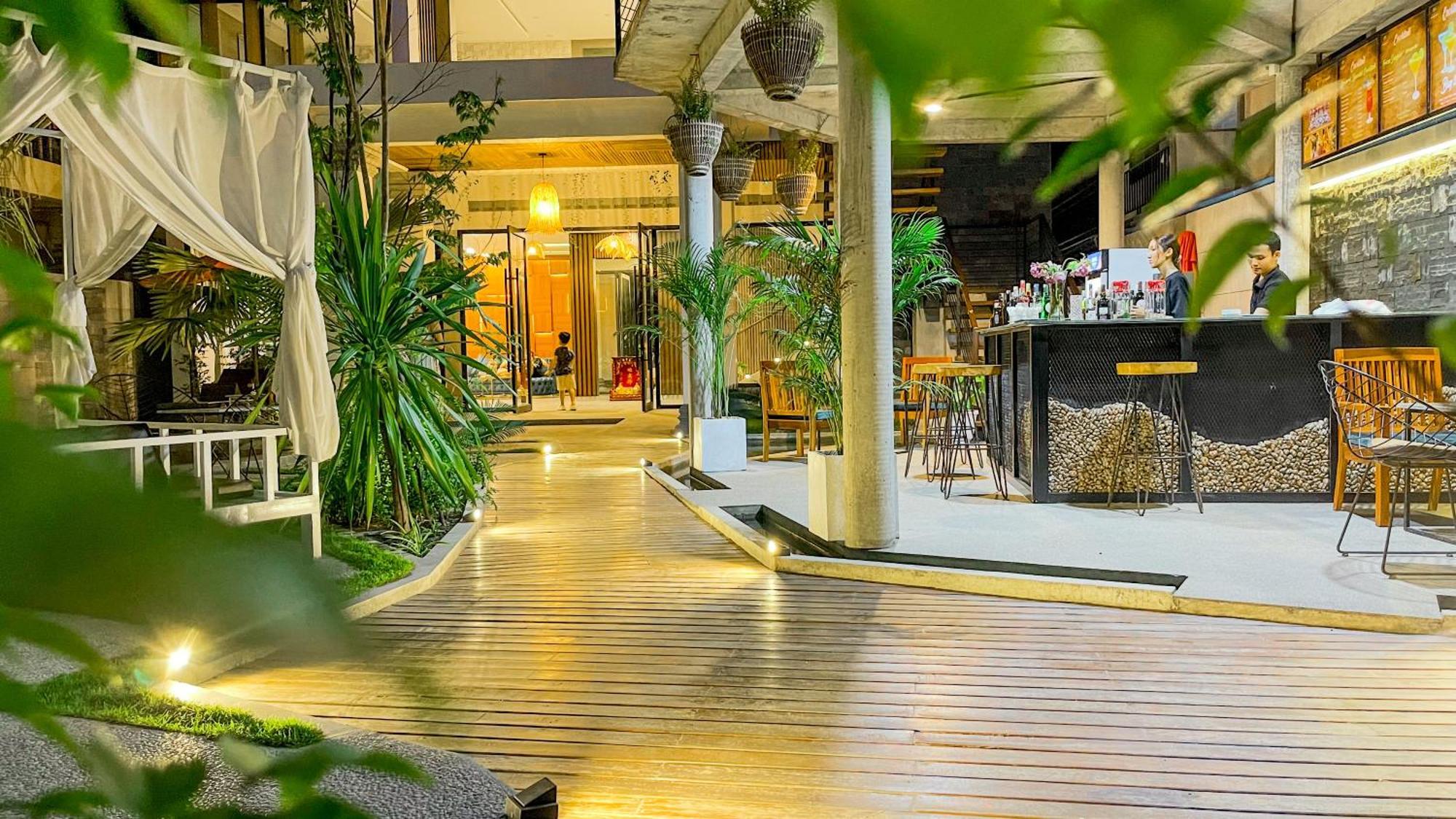 The Luxury Hotel Siem Reap Buitenkant foto